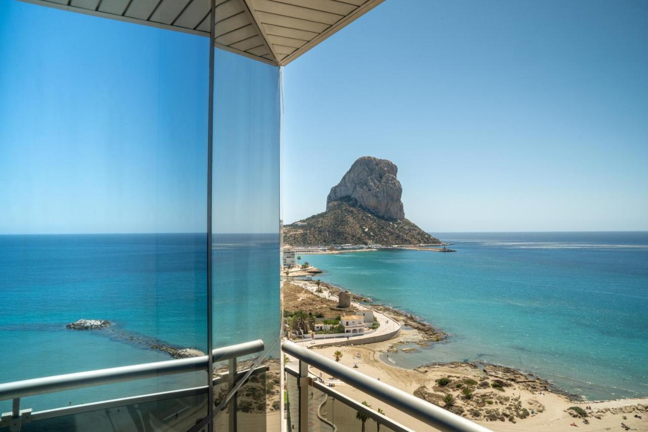 https://apartamentos-vista-bella-calpe.hotelmix.co.uk/data/Photos/OriginalPhoto/14077/1407715/1407715901/Apartamentos-Vista-Bella-Calpe-Exterior.JPEG